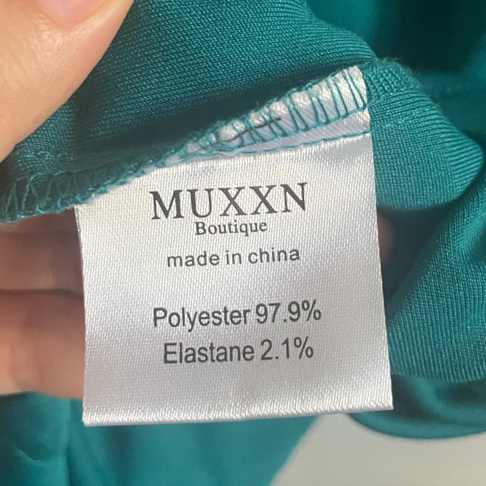 MUXXN Mock Neck Bodycon Dress. Pre-Owned. - Picture 11 of 14